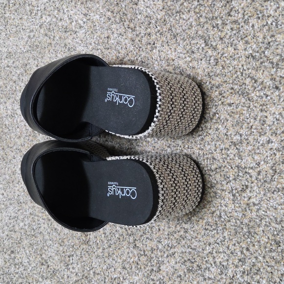 Corkys Wedge, Size 9 - Picture 10 of 11